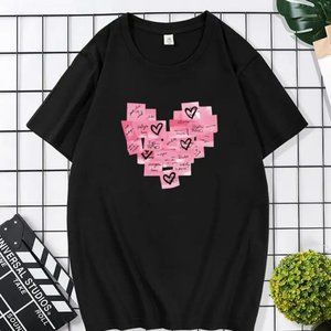Short sleeve with heart pattern